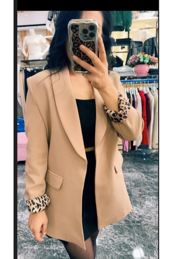Leopar Detaylı Ceket