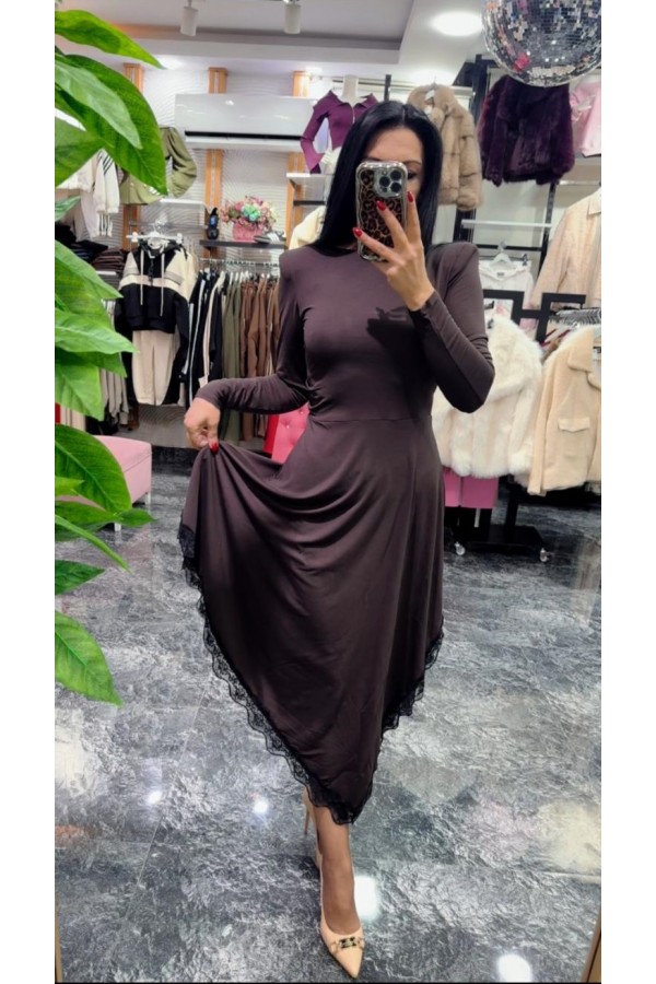 Dantel Detaylı Elbise